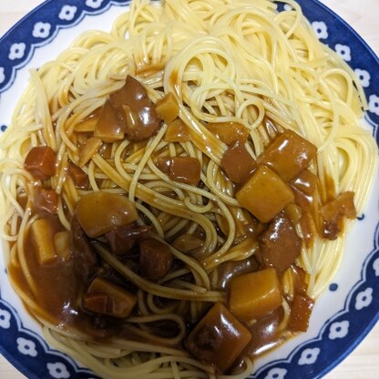 初めて作りましたが、カレーとパスタが意外と合うので驚きました。食べごたえがあって大満足です。